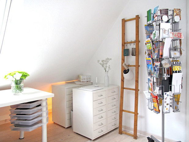 Contemporary Home Office & Library by Kristina Steinmetz Design