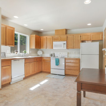 Favored Tacoma Townhome