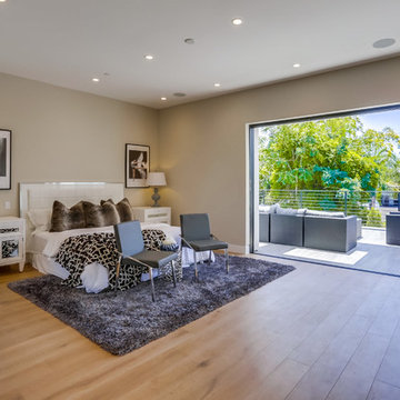 Hidden Hills Master bedroom and bathroom.