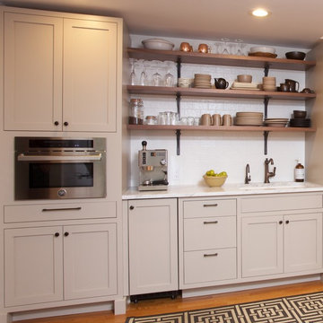 Modern Twist in a Classic Tudor Kitchen