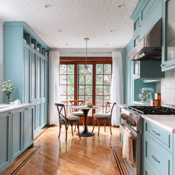 Kensington Wood Frame House - Kitchen
