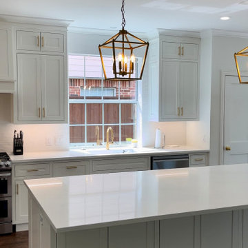 Modern Kitchen Remodel Done in New Pure White Cabinets