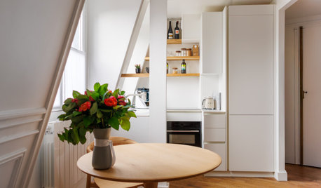 Avant/Après : Une cuisine de 4m2 sous les toits chic et pratique
