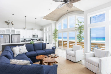 Example of a living room design in Other