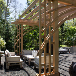 Contemporary Cantilevered Pergola - Pergolas