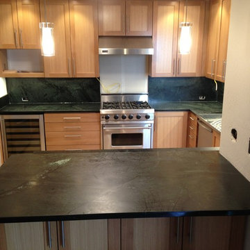 Cinza Verde Kitchens