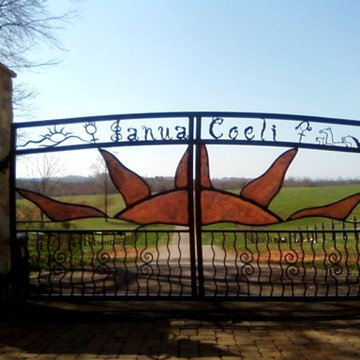 Custom Driveway Gates and Entrance Design