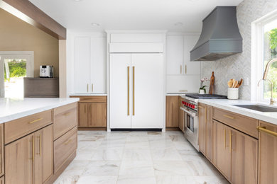 Trendy kitchen photo in Orange County