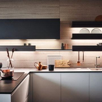 Maximia 2.2 - light silk-effect bianco lacquer and bronze melamine