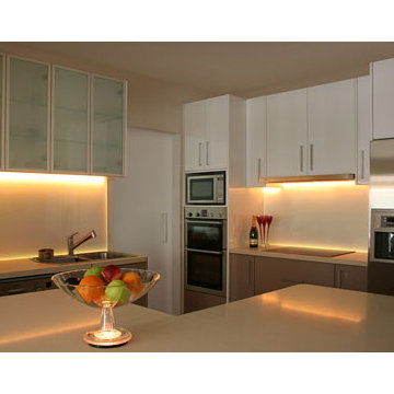 Quest Underneath Cabinet LED Lighting Collection