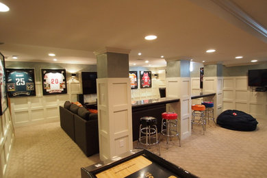 Basement - traditional basement idea in New York