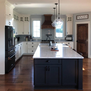Kitchen designs by Kitchen Express II, LLC