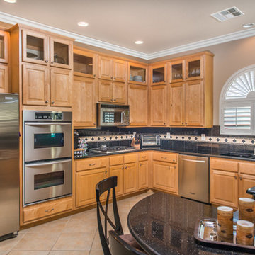 Beautiful Home Staging SOLD this Home