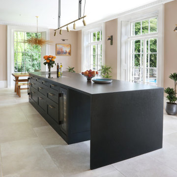 Sevenoaks Classic Painted Shaker Kitchen with statement marble splashback