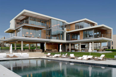 Example of a minimalist exterior home design in San Francisco