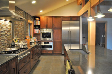 Kitchen - craftsman kitchen idea in Portland