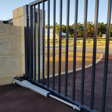 Darling Downs - statement entry, automated gates, driveway, and fencing