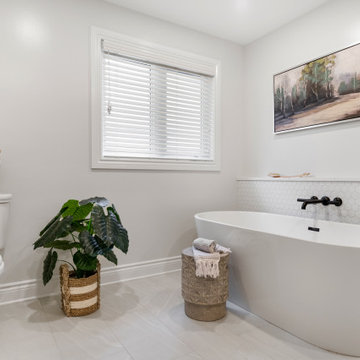 Blue Beauty - Ensuite
