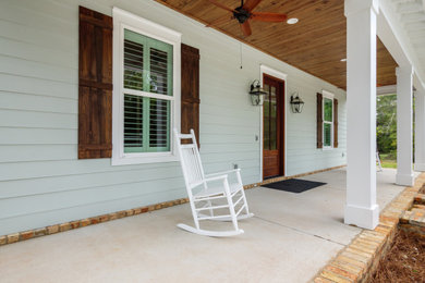 Arts and crafts porch idea in Miami