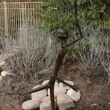 Fountainscapes: Bubbling Boulder, Spilling Urns, and Other Vignette Fountains