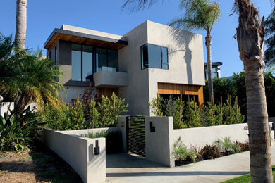 Example of a minimalist home design design in Los Angeles