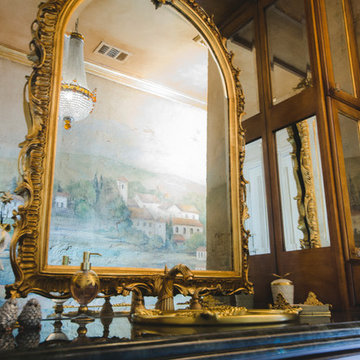Golden Plano Bathroom