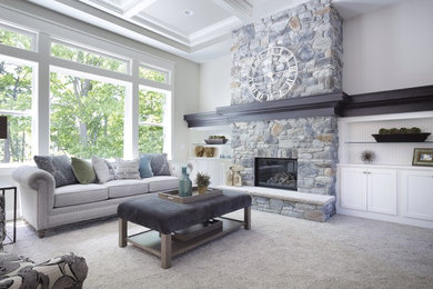 Design ideas for a transitional living room in Grand Rapids.