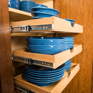 Pull Out Shelves for the Entire Kitchen