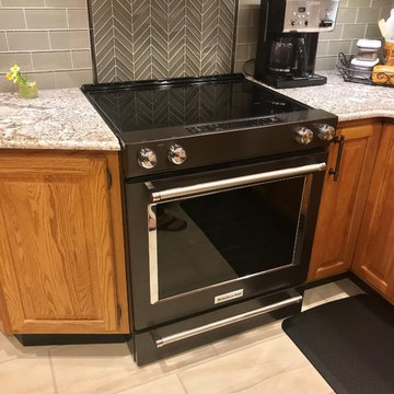 Kitchen Remodel/Updates White Sand Granite Koch Painted Oak Cabinets