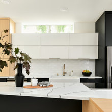 Kitchen cabinet
