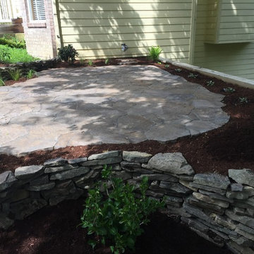 Side Yard Memorial Garden / Patio