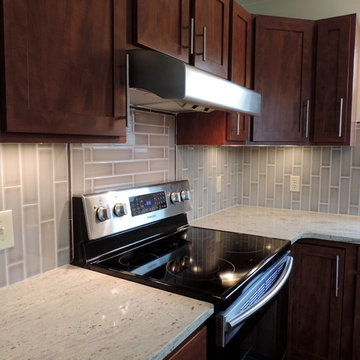 Kaye's Vertical Planked Backsplash