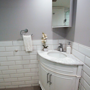 Compact bathroom in Scotch Plains