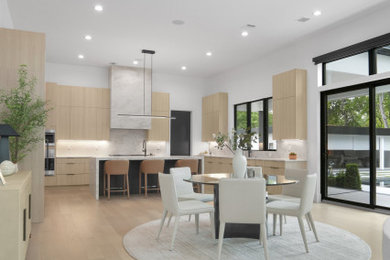 Dining room photo in New York