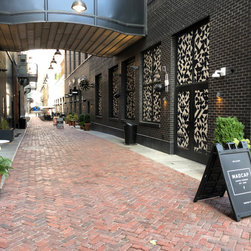 Retail & Dining Destination Alley - Bricks And Masonry
