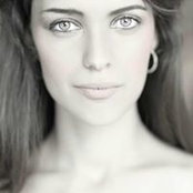 Izabella Steeles foto