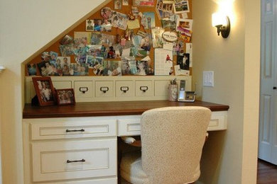 Farmhouse kitchen photo in Seattle