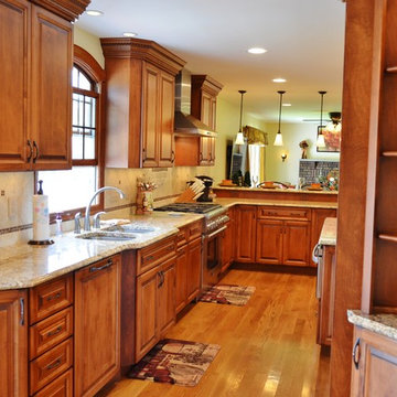 Classic & Traditional Wood Cabinet Kitchens