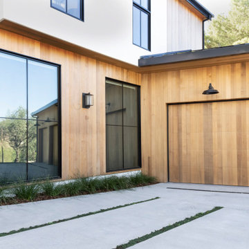 A Modern Country home in Hidden Hills thanks to the woodwork