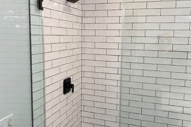 Inspiration for a farmhouse bathroom remodel in Orange County