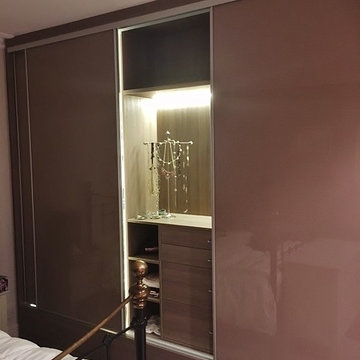4M sliding door wardrobe in Cappuccino Glass with drawers