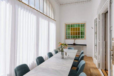 Modernes Esszimmer in Sonstige