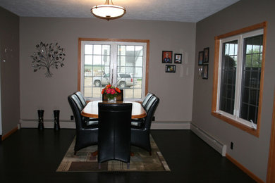Example of a dining room design in Minneapolis