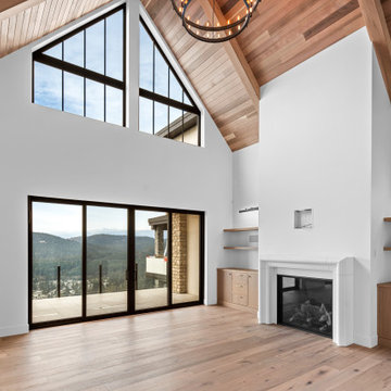 Mountainside Estate - Living room
