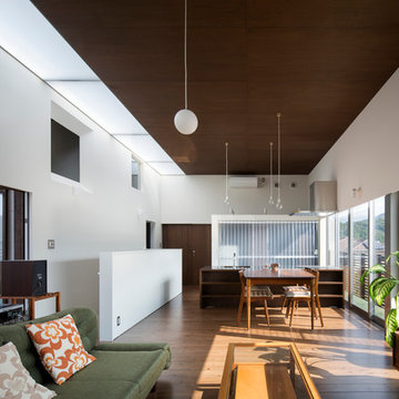 house with north side terrace