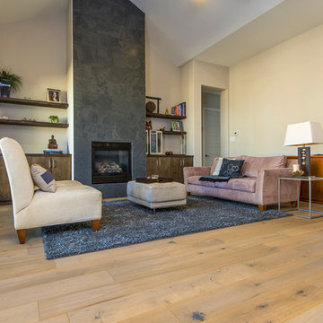 European White Oak_wire brushed Wide plank, UV OIL