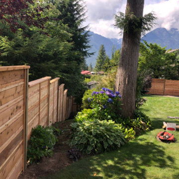 Squamish Custom semi private with aluminum custom gate
