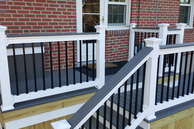 Example of a trendy deck design in Philadelphia