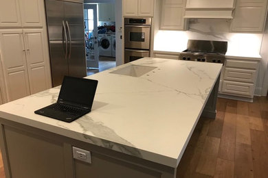 Inspiration for a contemporary kitchen remodel in Atlanta
