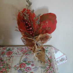 Grungy Prim Heart - Holiday Accents And Figurines